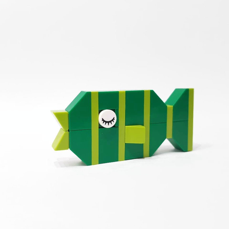 Two colored brick fish magnet