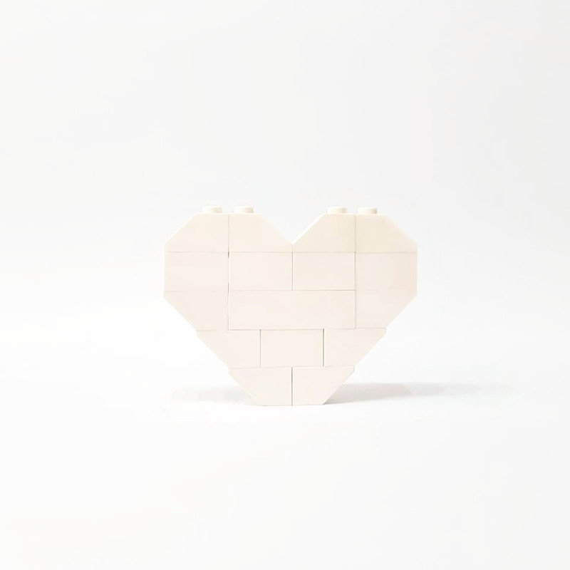 Unisex brick heart magnet